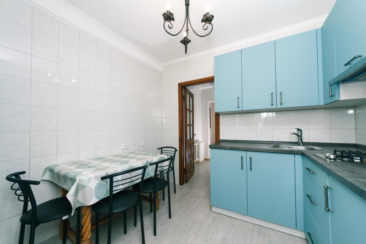 Уютная Квартира На Лукьяновке Kiew Exterior foto