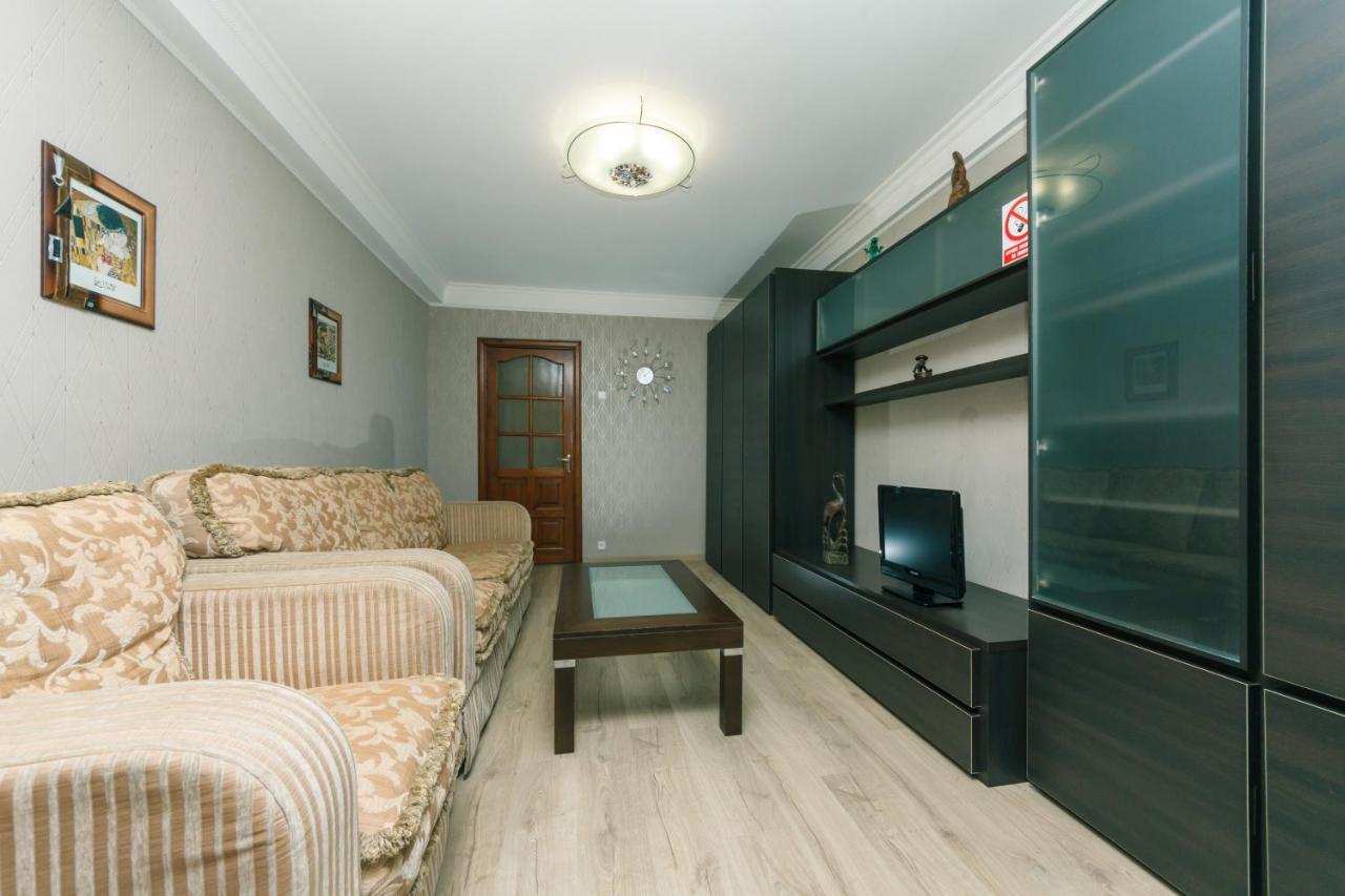 Уютная Квартира На Лукьяновке Kiew Exterior foto